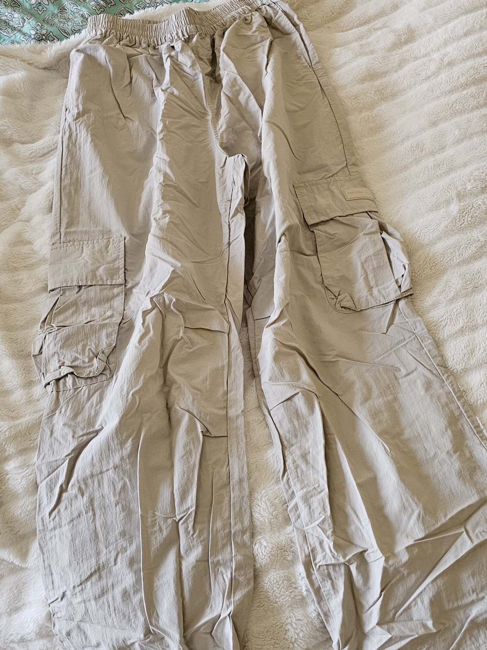 Women’s Lightweight Cargo Trousers in Stone